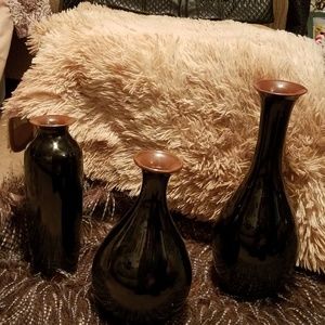 3 set of onyx colored vases (Pier One )